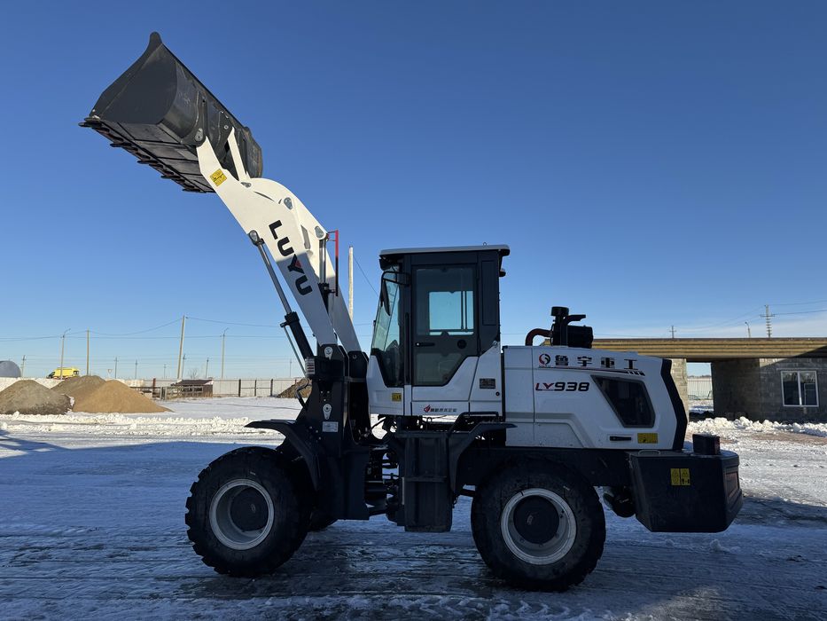 Погрузчик LUYU 942.Прямая поставка от самого завода,грузоподьем 2200кг