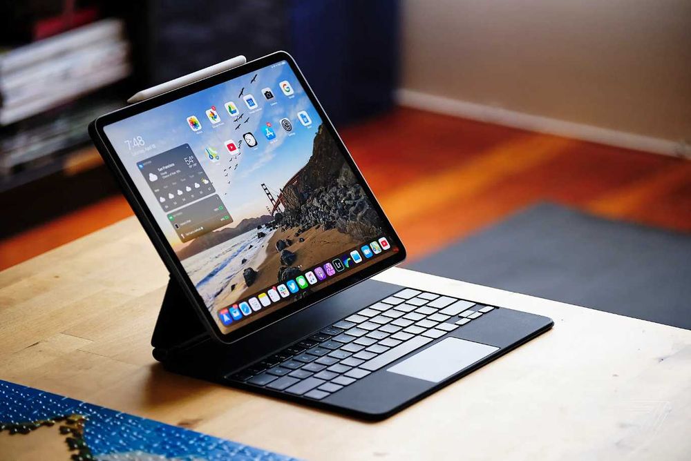 iPad Pro 12.9", M2, 512 GB, SIM + Magic Keyboard + Apple Pencil 2