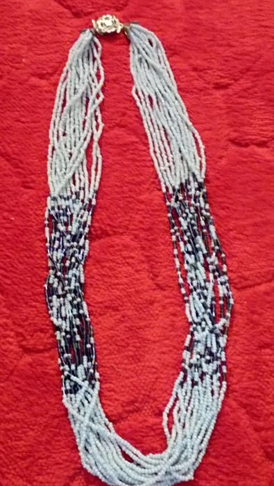 Бусы сатиновое стекло и из бисера