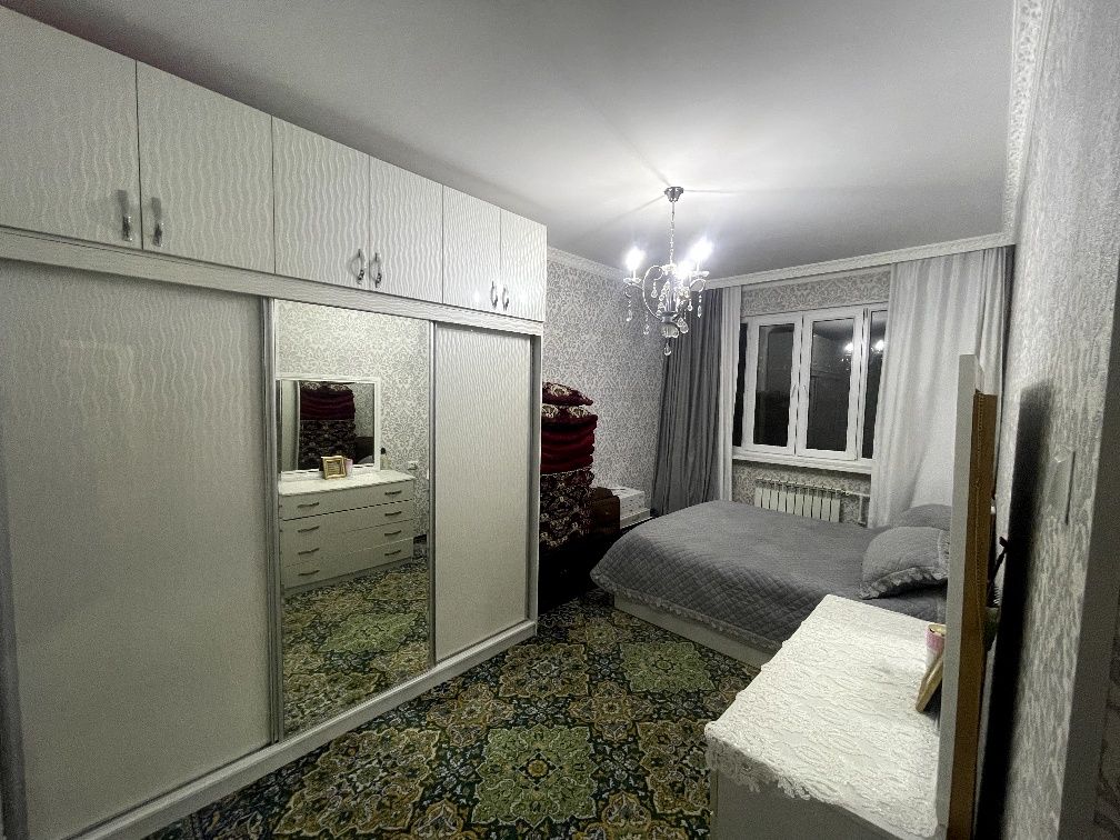 Продаю свою квартиру . 5 комнатную