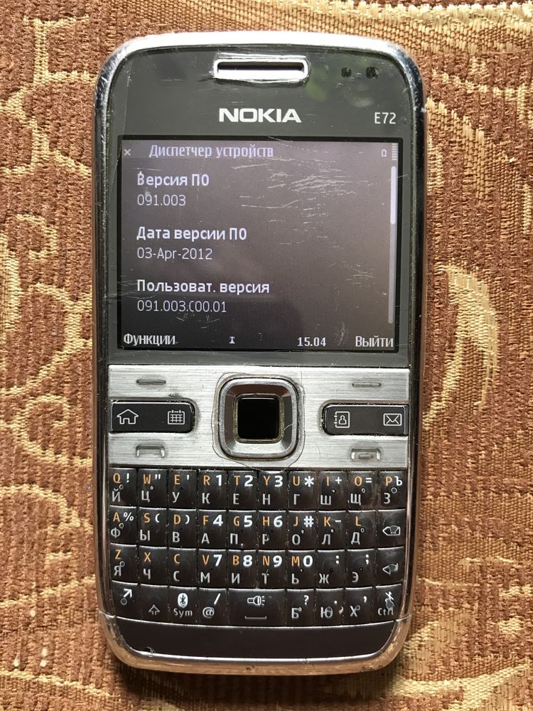 Продаеться телефон Nokia E72-1
