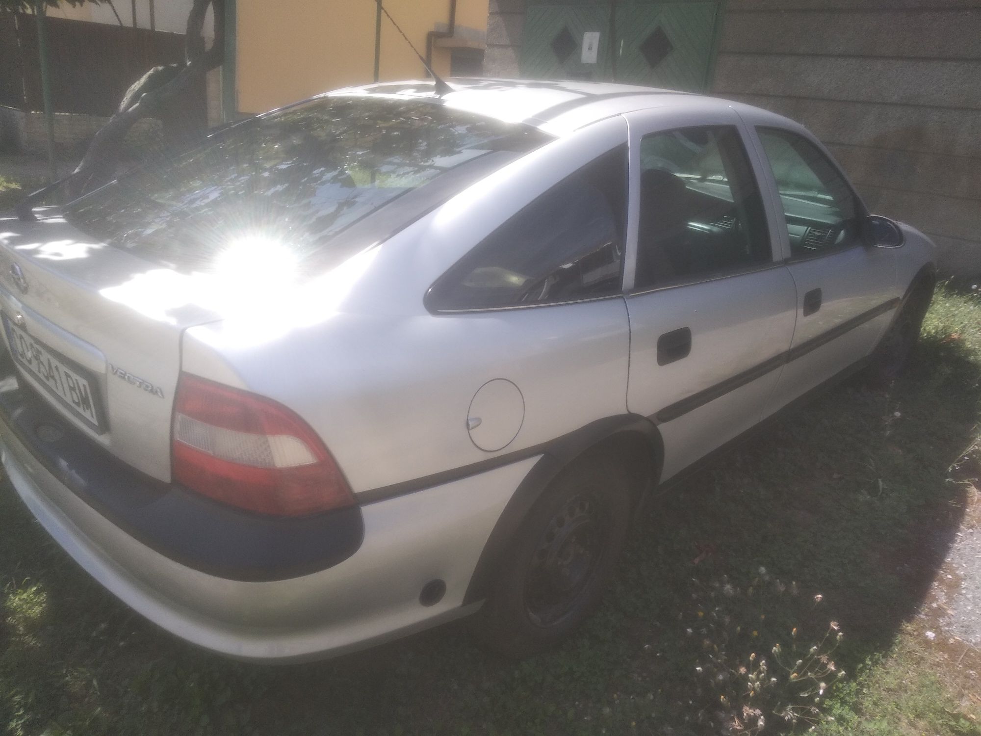 Опел Вектра 1.6 i