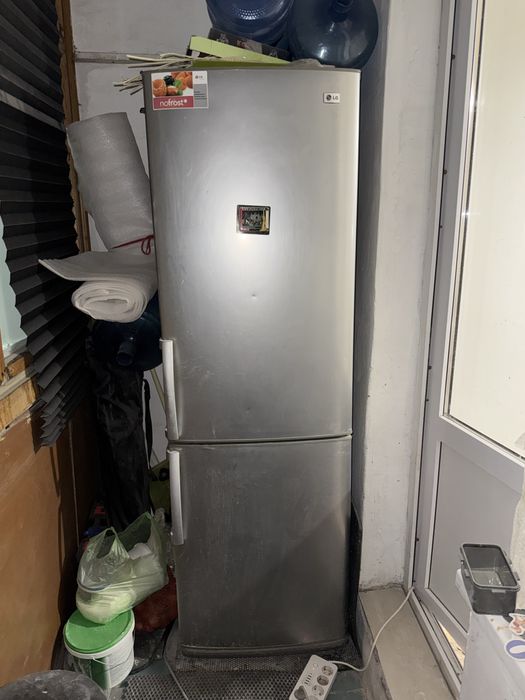 Продам холодильник