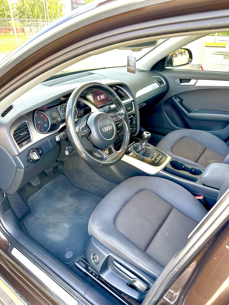 Audi A4 Allroad 2.0 177 cai 4x4 Panoramic Distronic Primul Proprietar