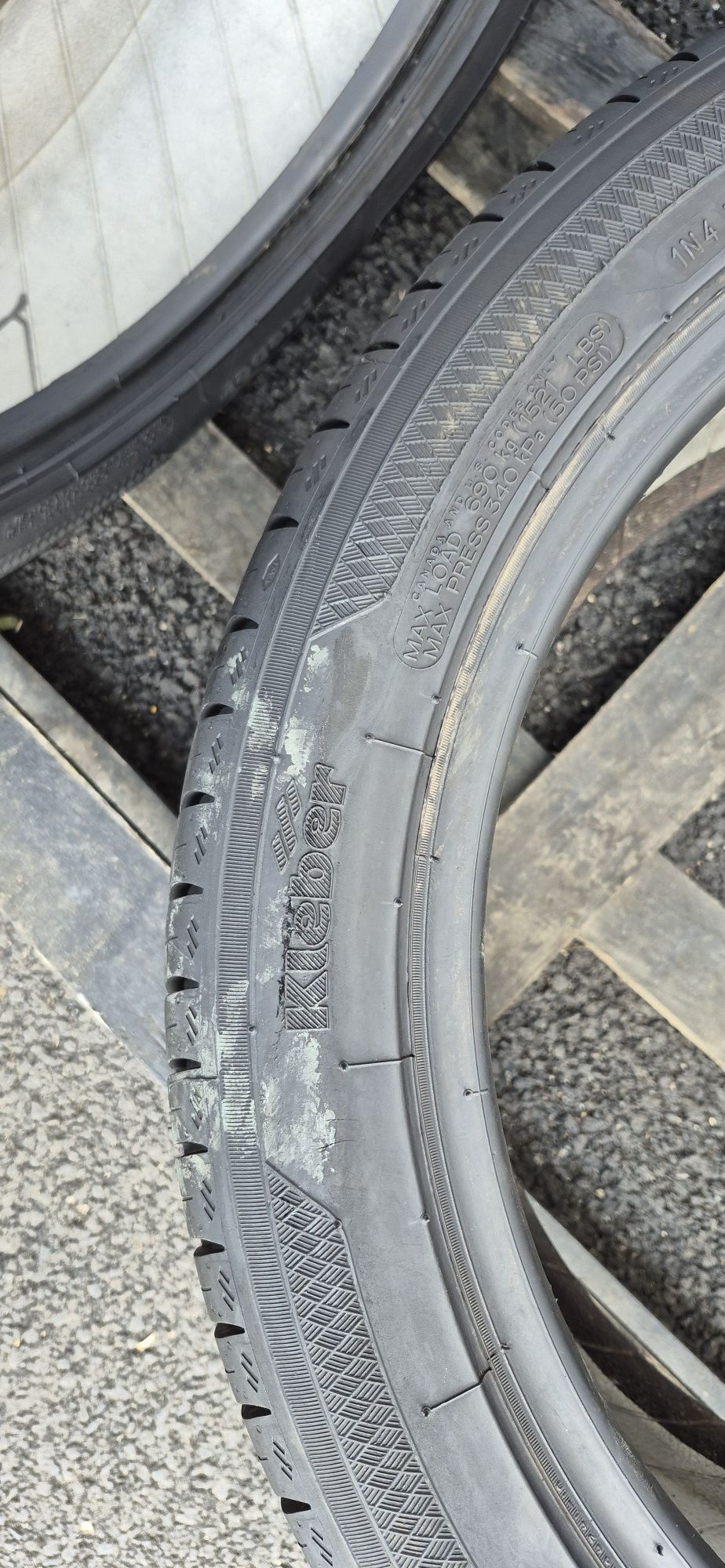 225.45.18 Klebar Vara Second-hand