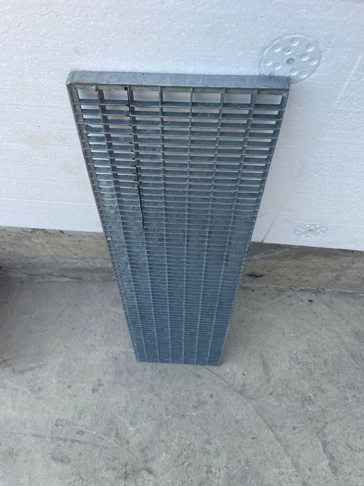 Trepte zincate galvanizate sunt