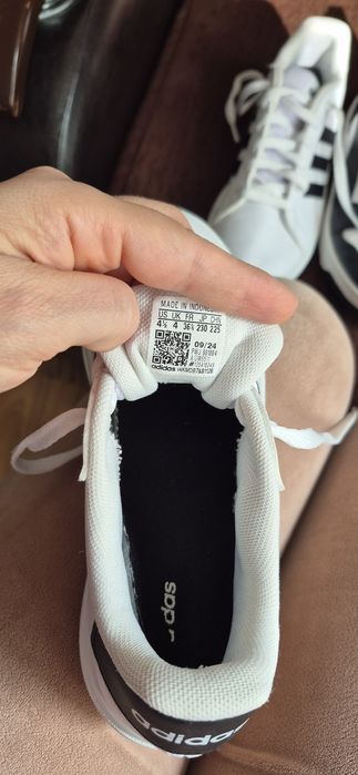 Vând adidași puma si adidas