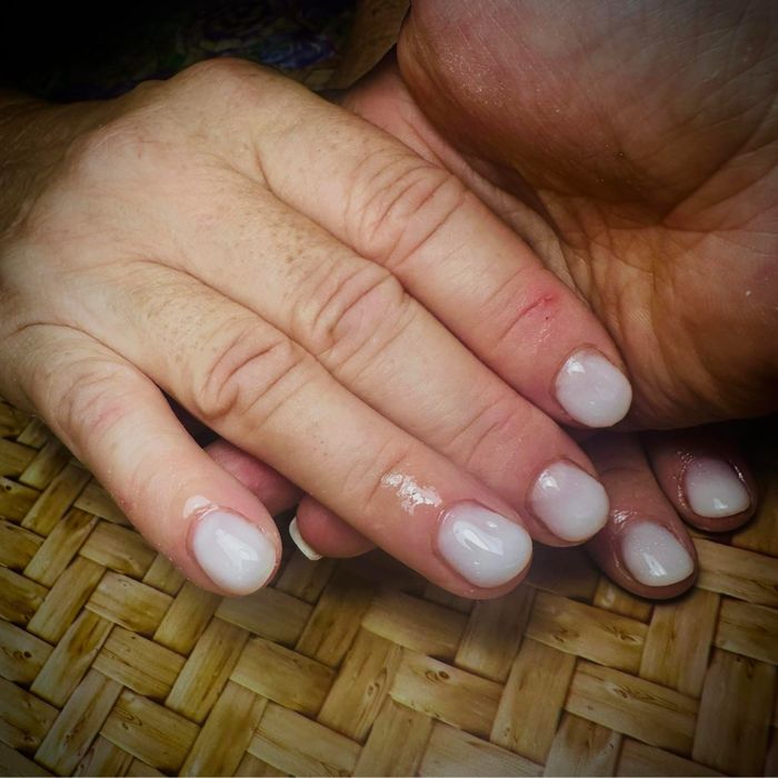 Unghi in gel /tips&forma natural