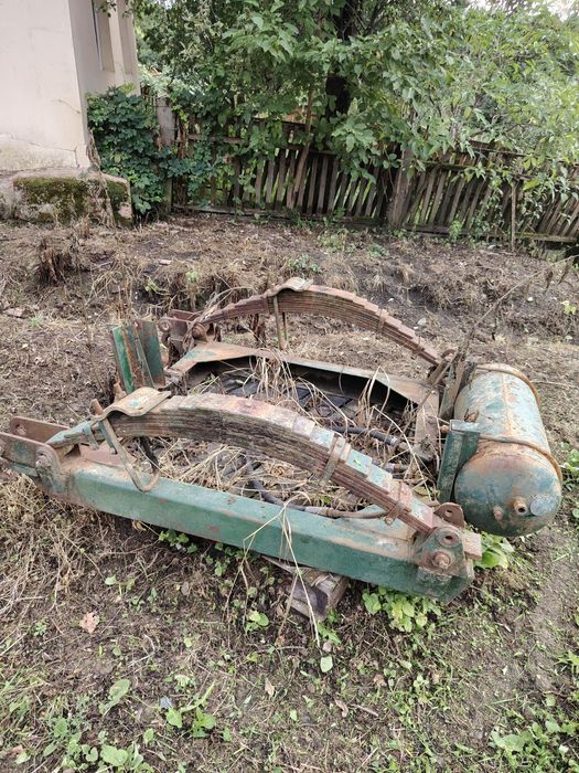 3 grape 1 tăvălug  punte fata pt remorca roată a5-a