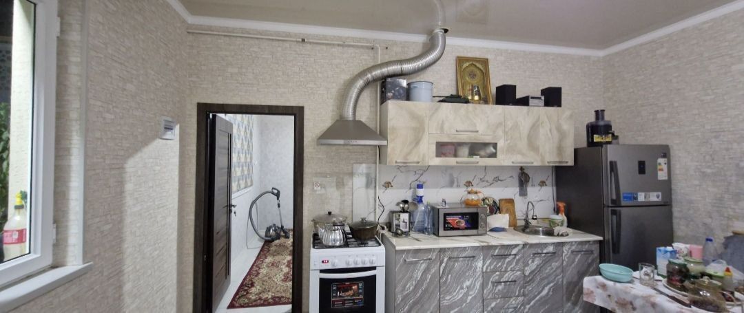 Срочно продается коттедж на М. Ашрафий 1 сотка 3 комнаты