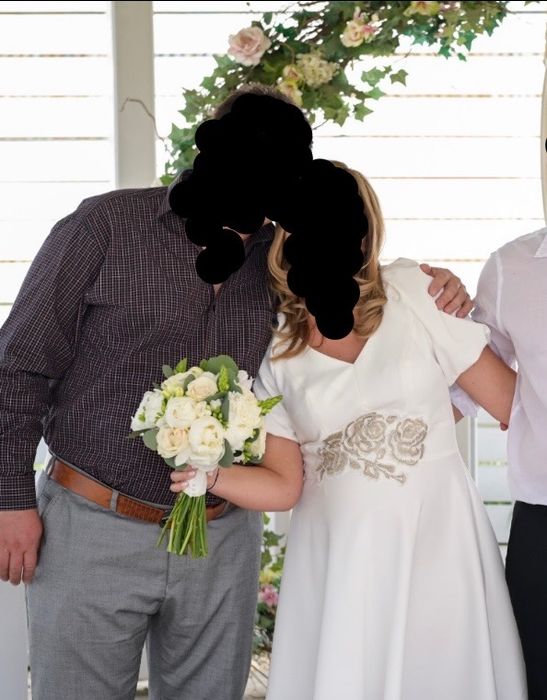 Rochie alba pt gravide