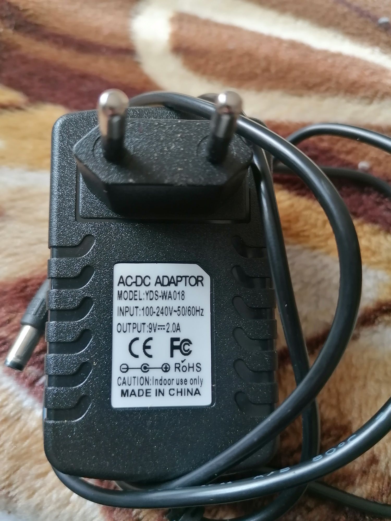 Încărcător adaptor