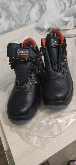 Ботинки рабочие новые