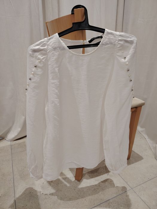 Яке Only, анцунг Balenciaga, блуза Reserved