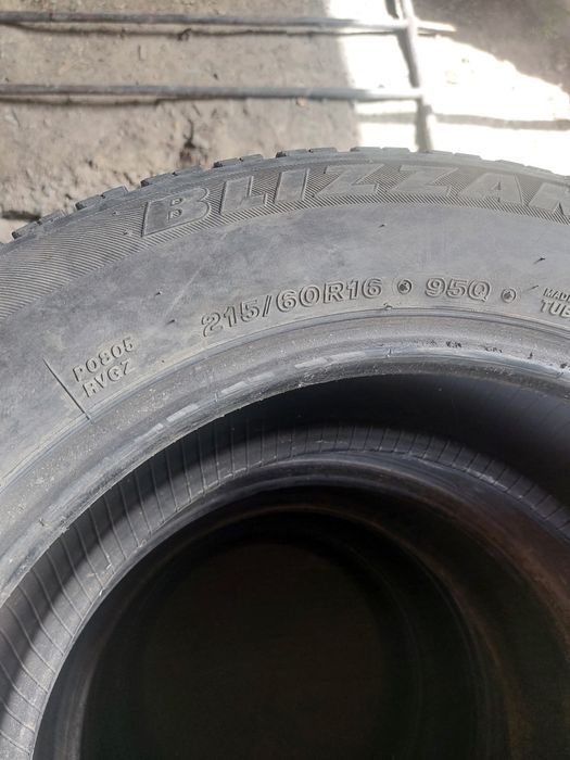 Продам комплект зимних шин