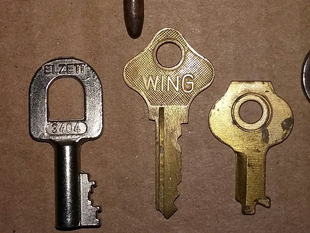 Ключове от стари мотоциклети, автомобили и др.