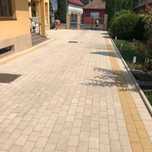 Pavaj Medieval Pietonal și Auto Alb Auriu