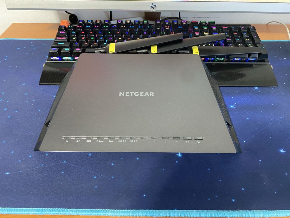 Vând router NETGEAR Nighthawk AC1900