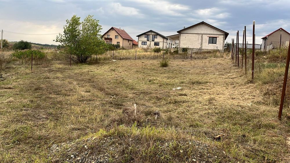 Vand teren intravilan / loc de casa in Frumuseni jud. Arad 500 mp