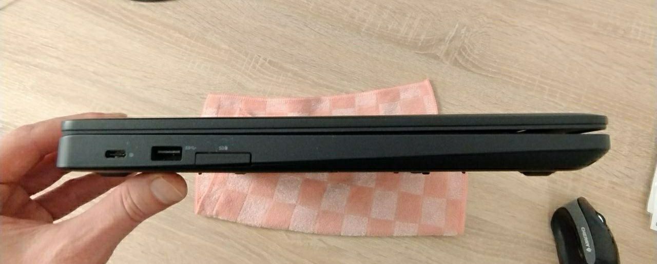 Лаптоп DELL Latitude E5580  i5-6440HQ/16GB/256GB SSD Touchscreen