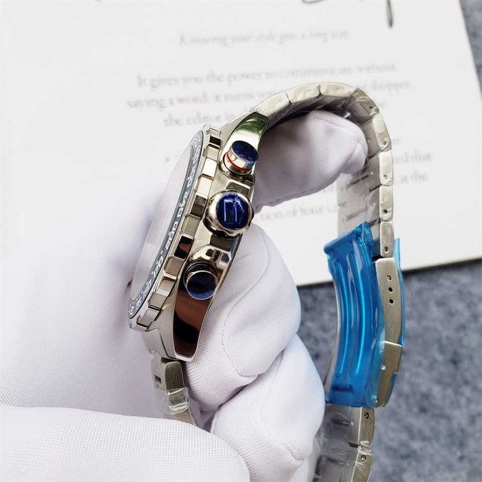 TAG F1 Red Bull Racing с кварцов механизъм