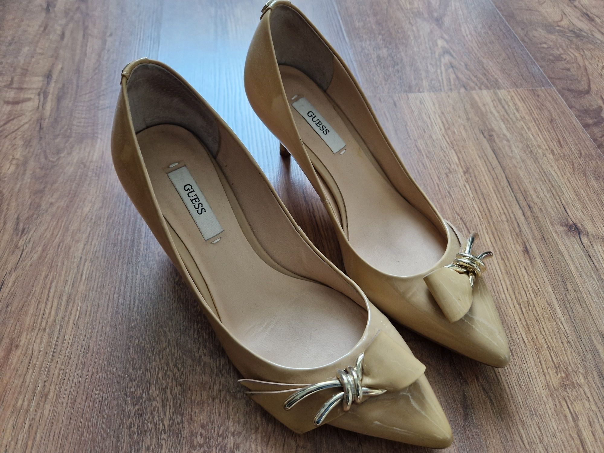 Pantofi piele nude Guess 36