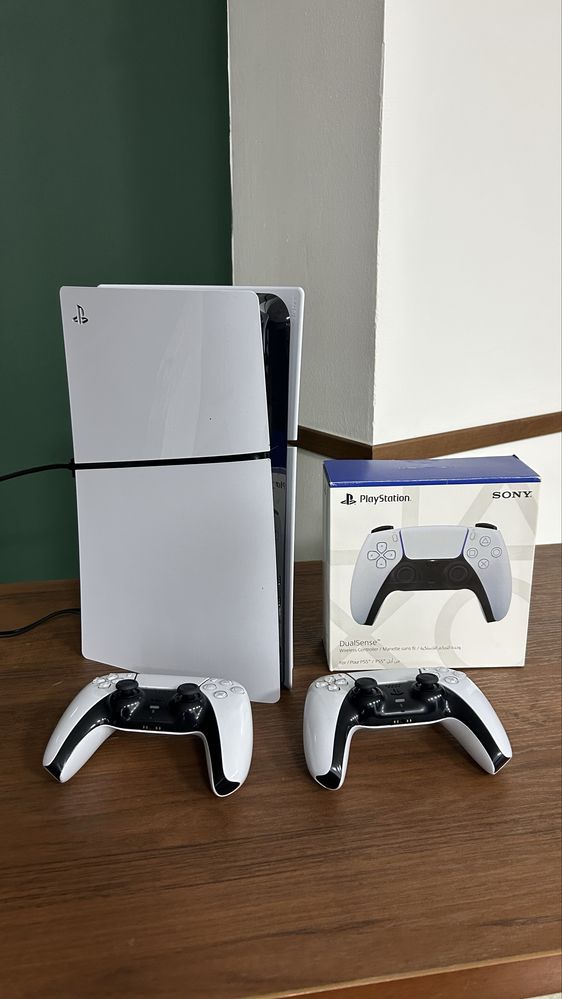 Продам PS5 с играми  - 4 штуки