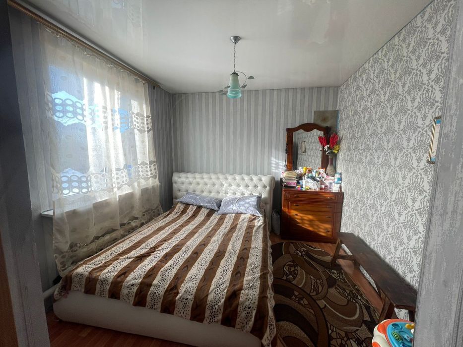 Сдаётся большой, тёплый, благоустроенный  дом.