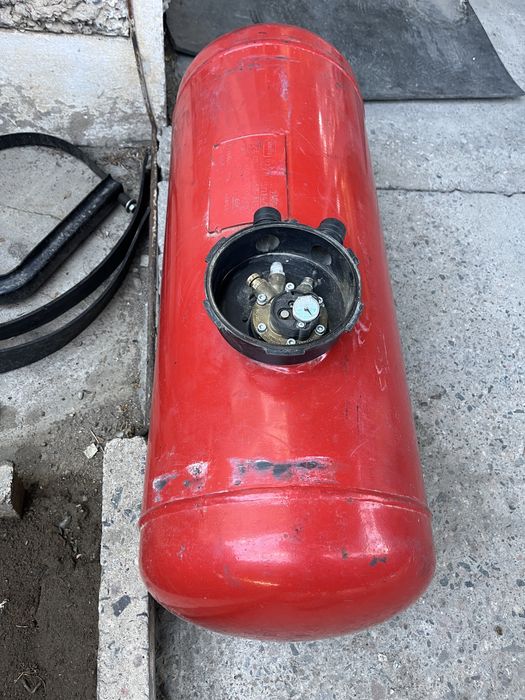 Продам газовые баллоны