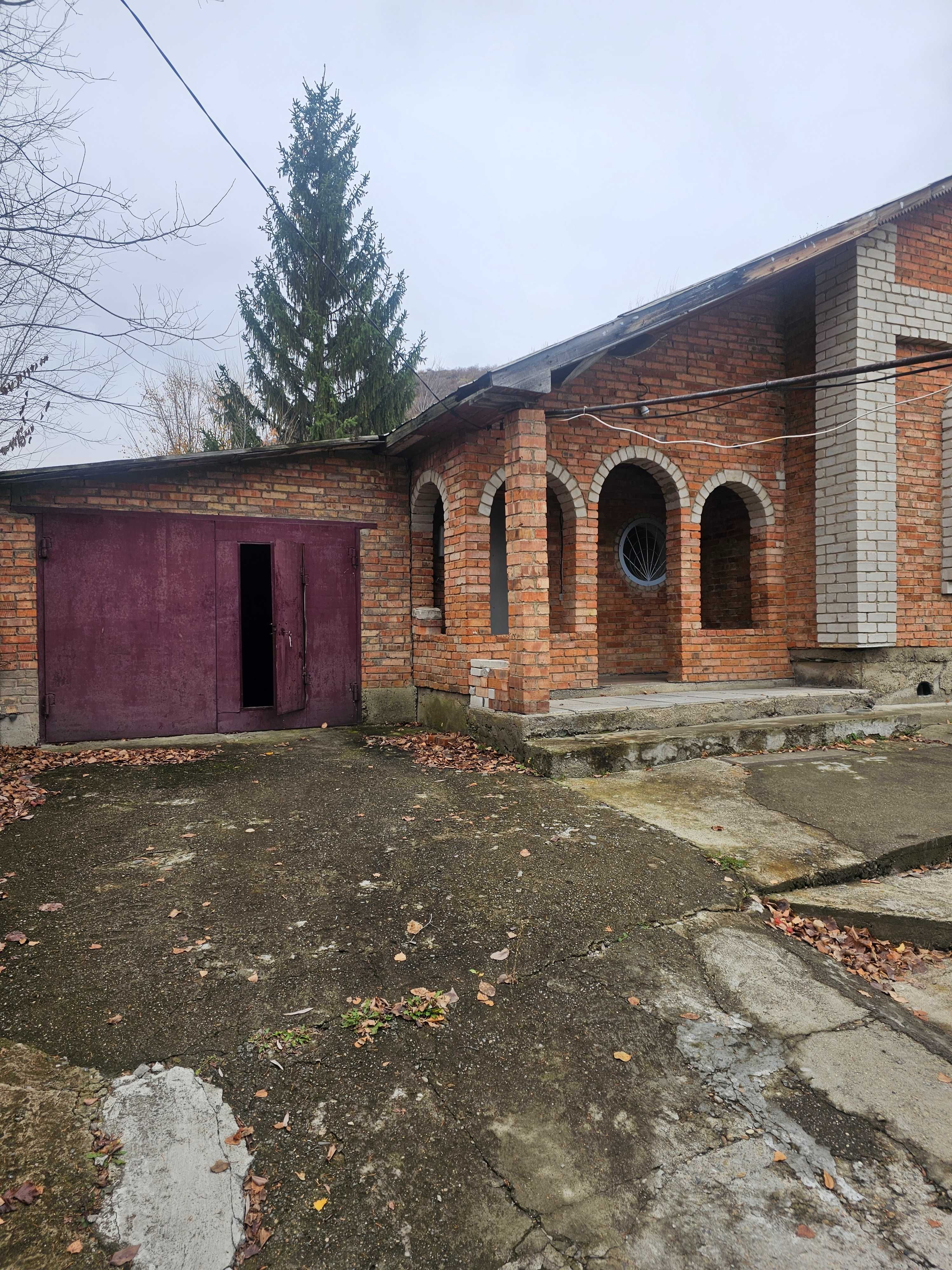 Коттедж кирпичный 6 комнат в Горной Ульбинке
