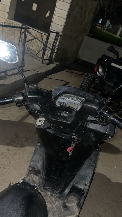 Vând scuter de 150