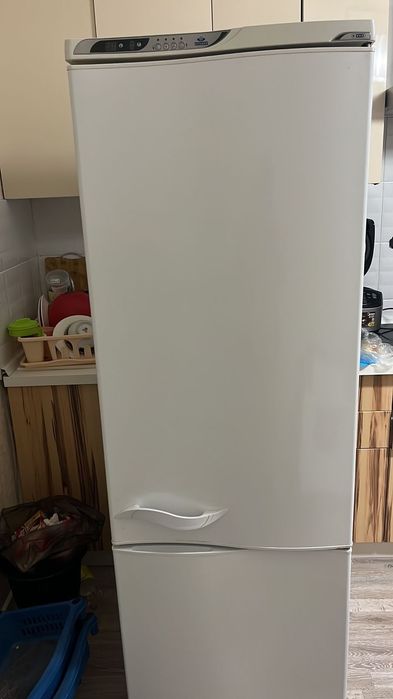 Прдам холодильник.