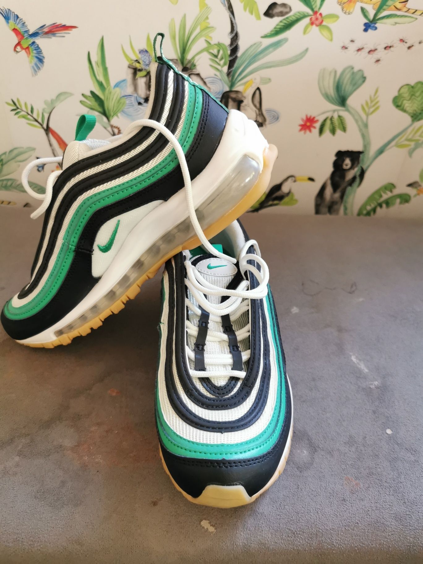 Pantofi sport noi