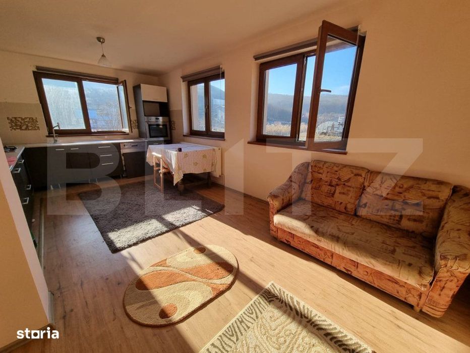 Casa individuala, 195 mp, 6300 mp teren, zona Jucu