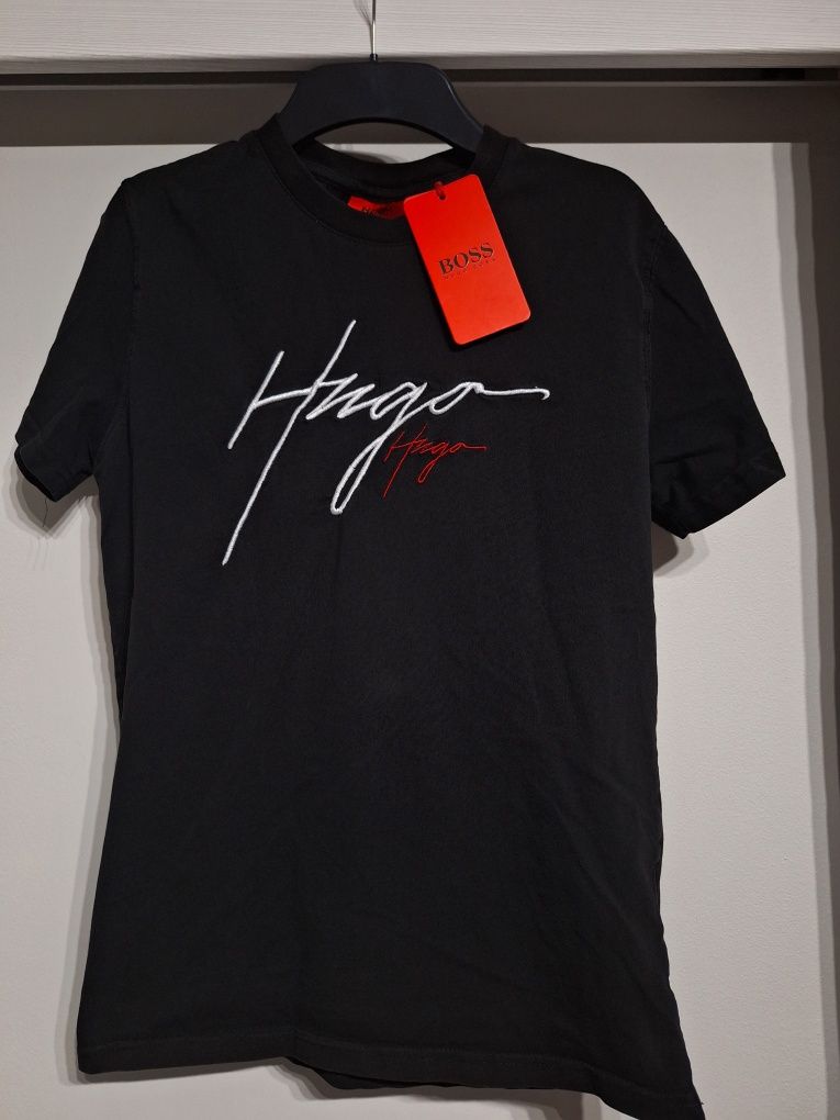 Тениска Hugo ︎︎︎
︎
︎
︎
︎
︎
︎
︎