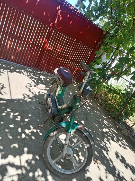 Se vinde motoretă piaggio SI