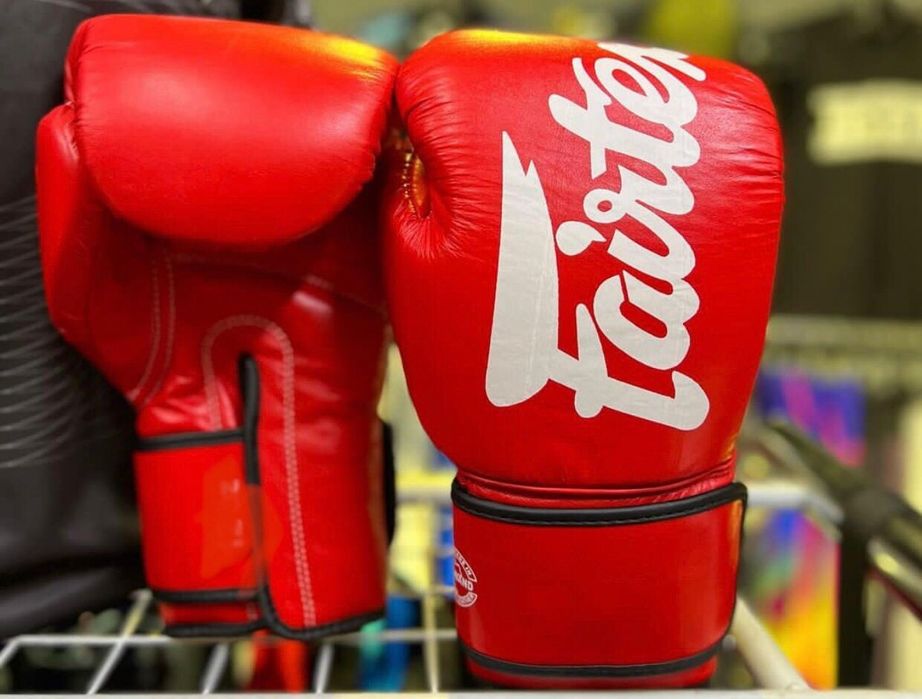 Боксерские перчатки FAIRTEX, Натуральная кожа.