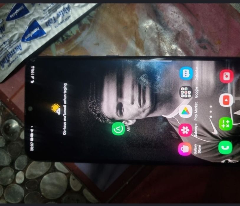 Телефон Самсунг а50..64+6