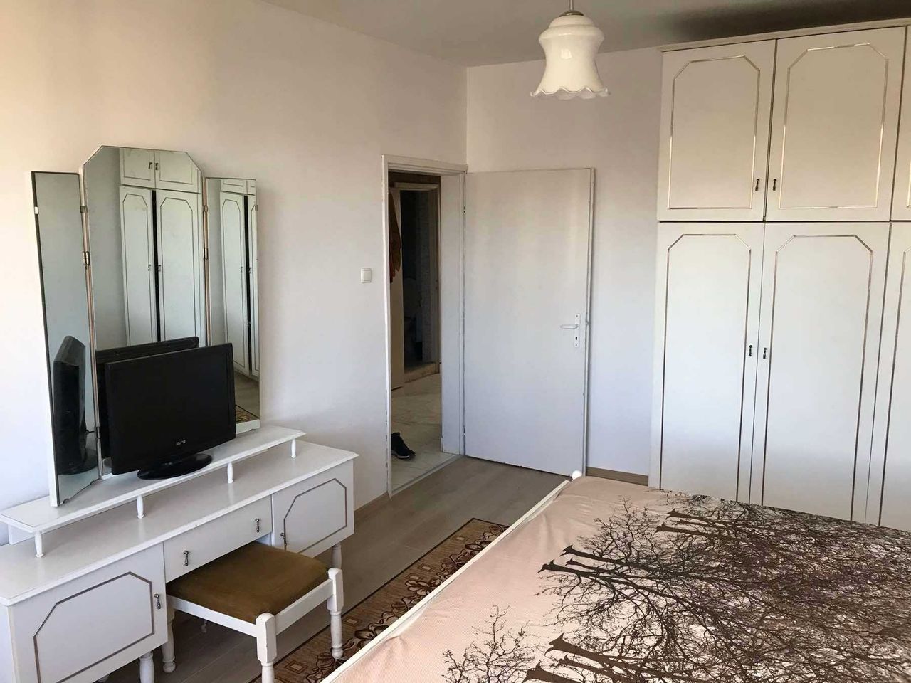 Дава се под наем Двустаен апартамент в София, Младост 3 - 73 кв.м за 509.49 € - Снимка #1