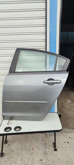 Мазда 3 на части