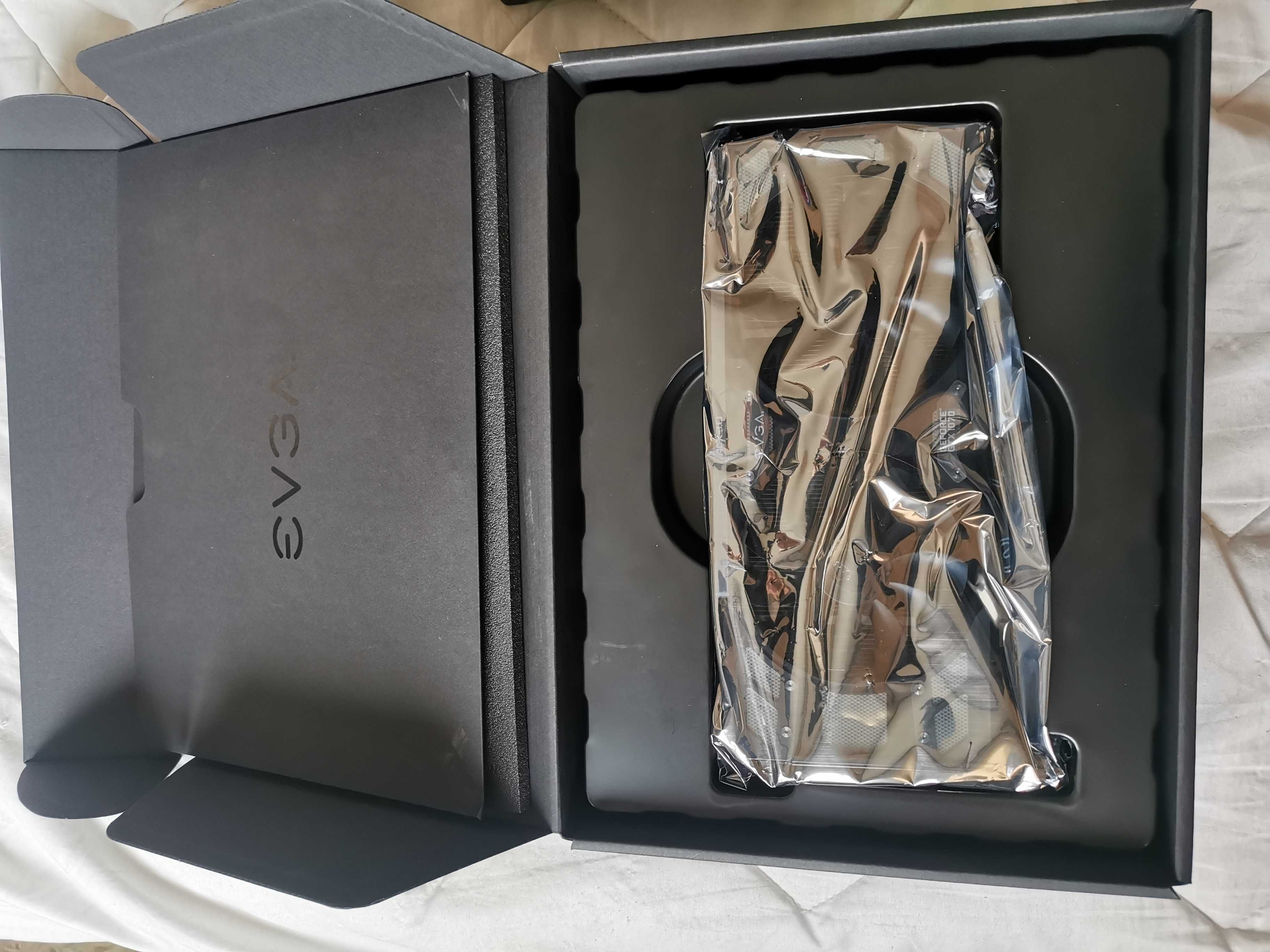 Видеокарта EVGA GeForce GTX 1070 8GB