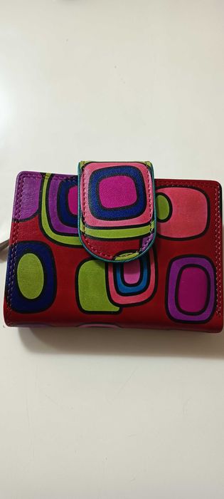 Продавам Дамско портмоне