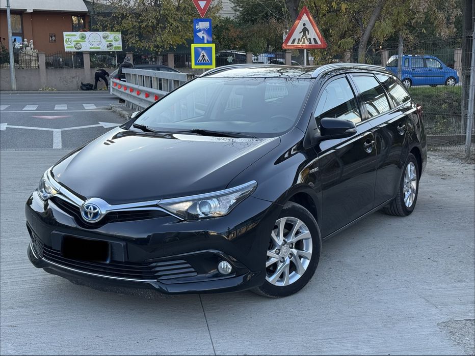 Toyota Auris 2016 1.8 hybrid rate/garantie/buy back