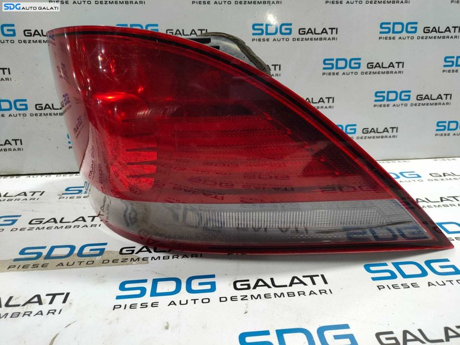 Stop Lampa Tripla Dreapta Volkswagen Golf 6 Break Combi 2008 - 2013 (Interior Prafuit Murdar) [L5073]