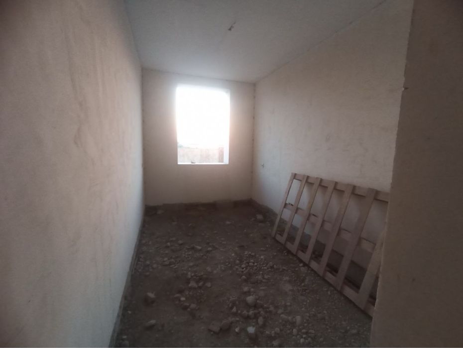 Ховли уй сотилади.