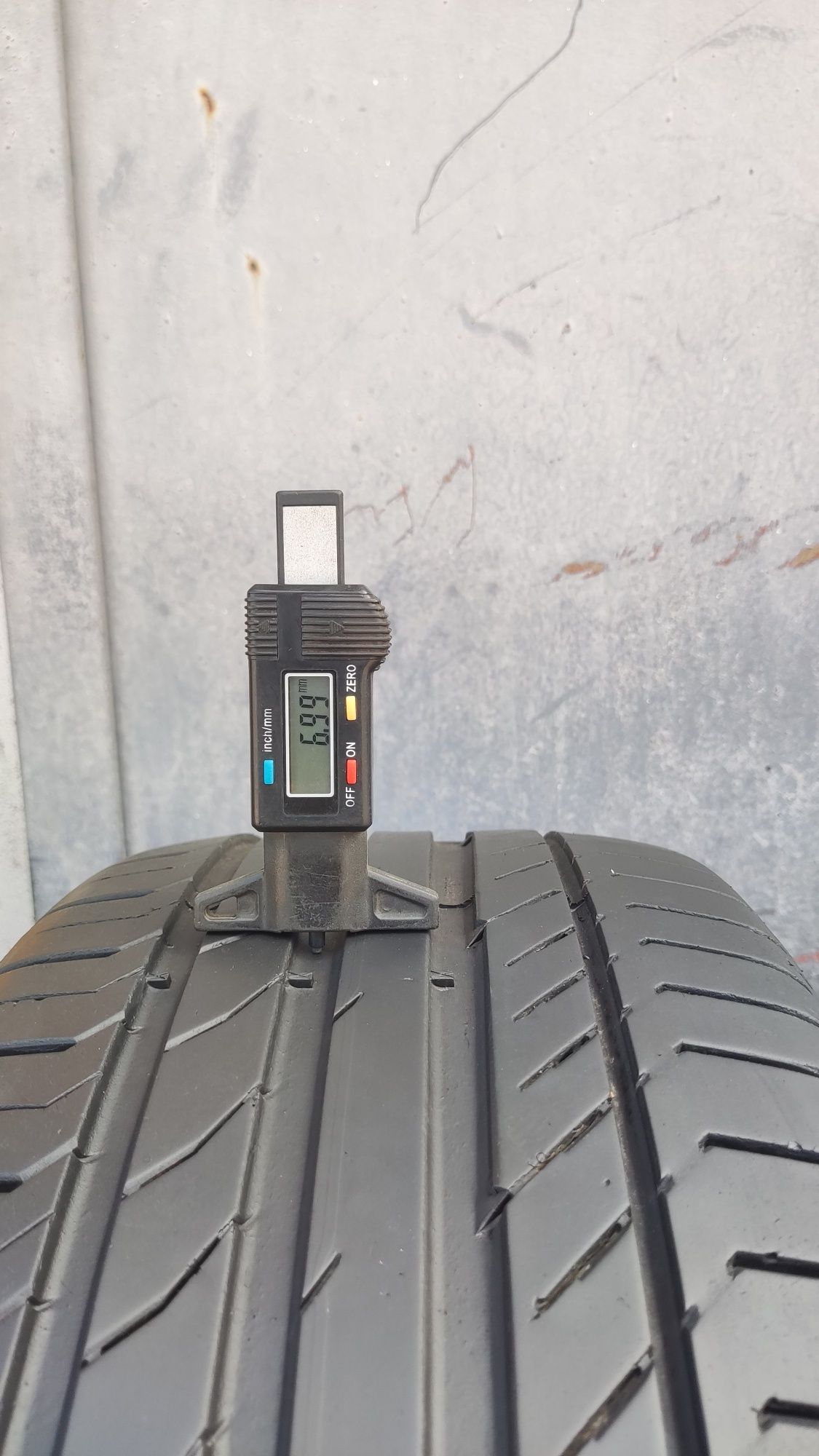 1бр. лятна гума 225/45/17 Continental Premium Contact 5 , SSR, runlat