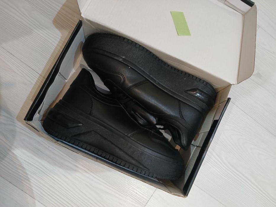 Чисто нови кецове