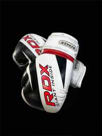 Боксерские перчатки RDX белый