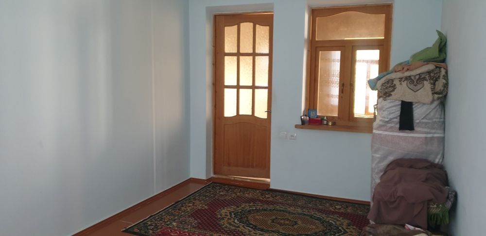 Hovli sotiladi. 8 sotix.