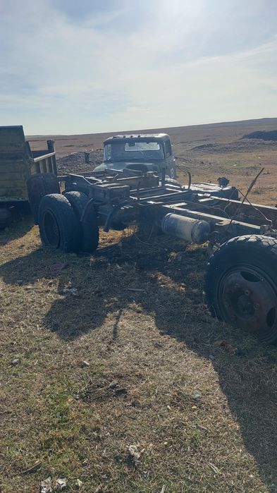 Продам ЗИЛ 130 по запчастям